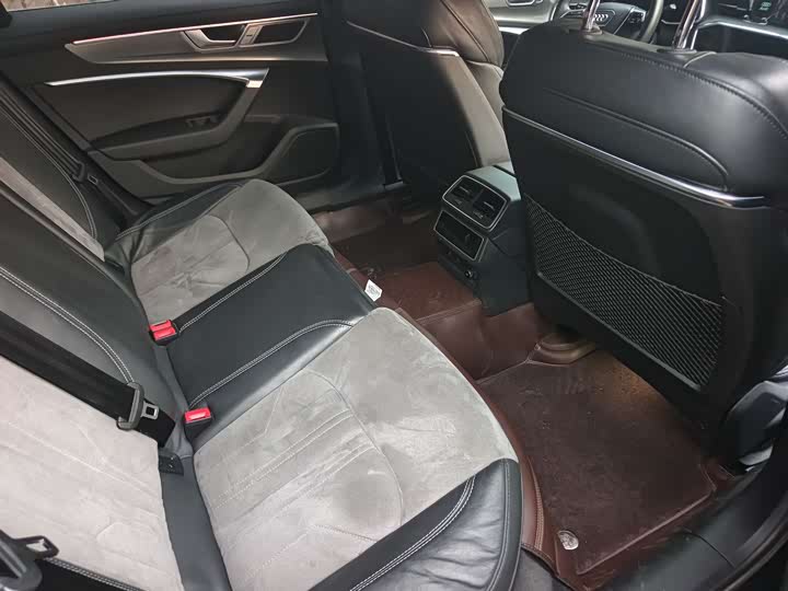 Фото 3 - Audi A6L