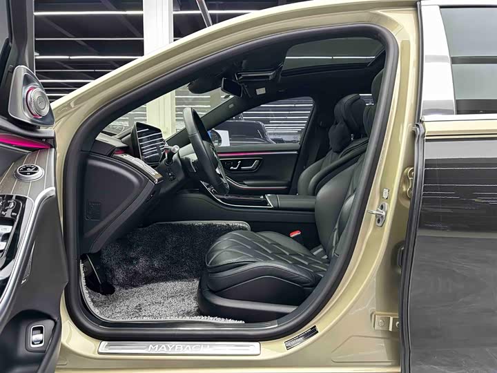 Фото 6 - Mercedes-Benz Maybach S-Class