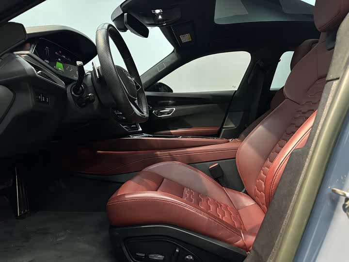 Фото 4 - Audi RS e-tron GT