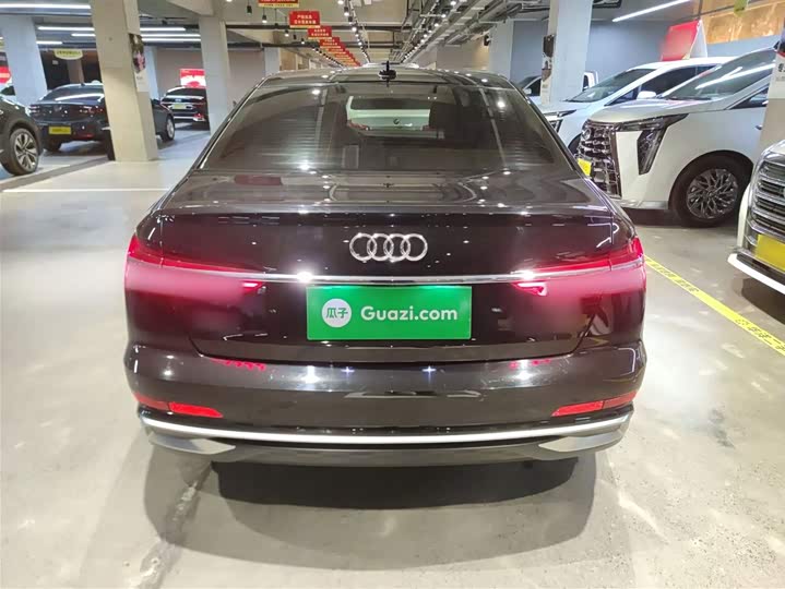 Фото 6 - Audi A6L