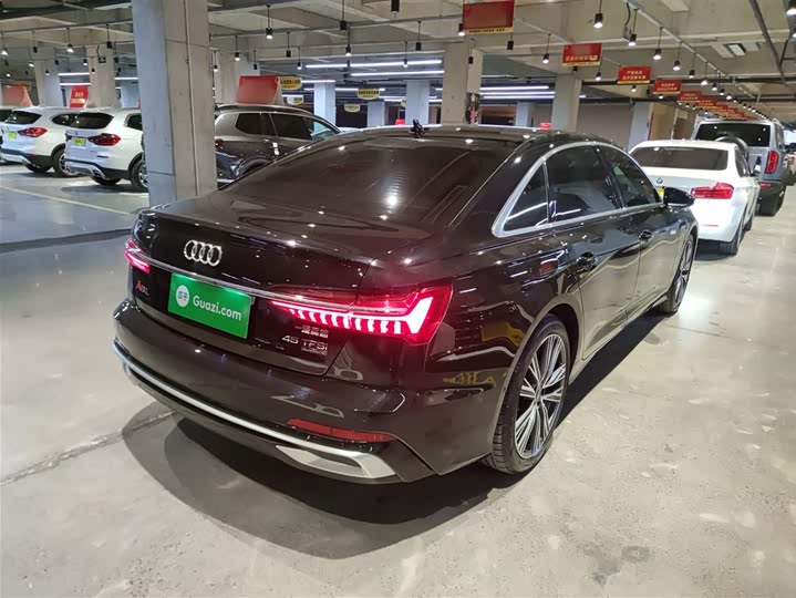 Фото 7 - Audi A6L