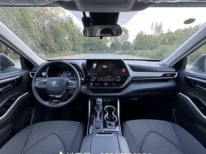 Фото 6 - Toyota Highlander