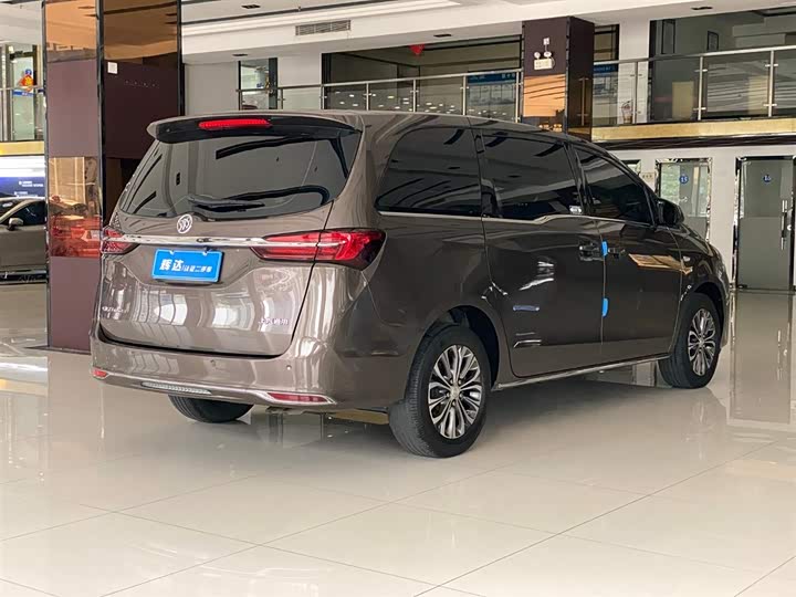 Фото 7 - Buick GL8 ES