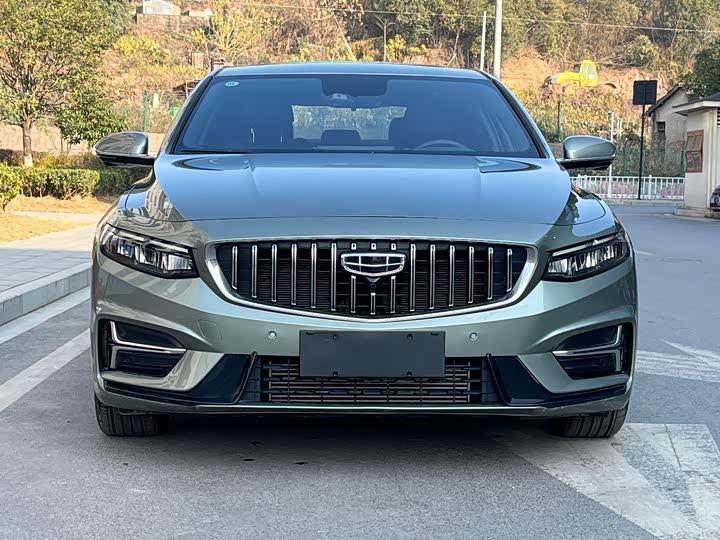 Фото 2 - Geely Preface