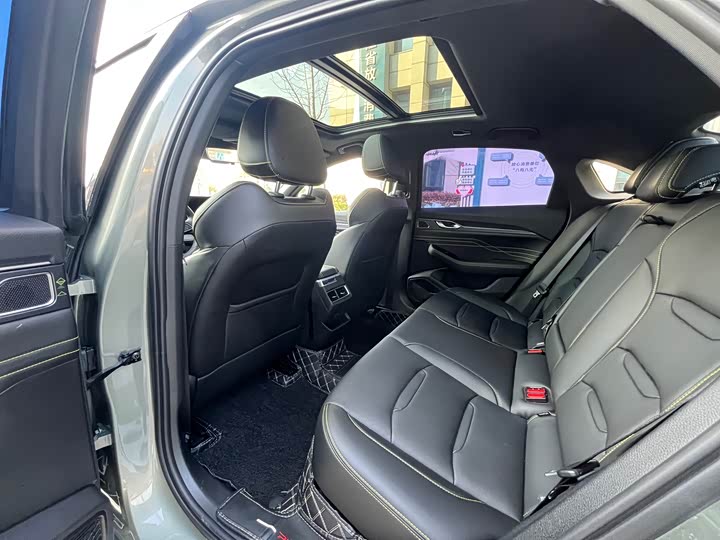 Фото 5 - Geely Preface