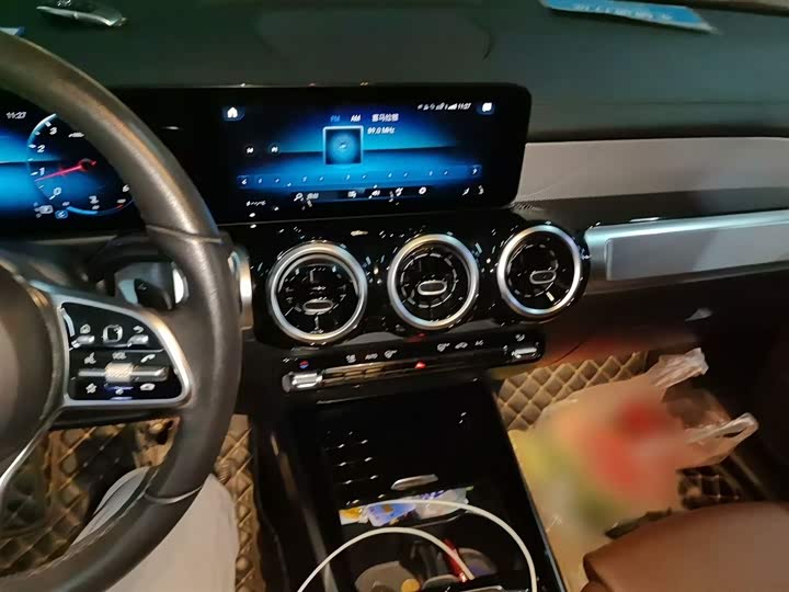 Фото 6 - Mercedes-Benz GLB-Class