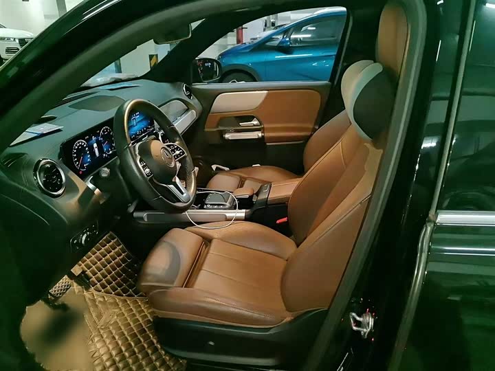 Фото 8 - Mercedes-Benz GLB-Class