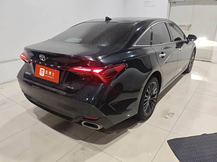 Фото 3 - Toyota Avalon