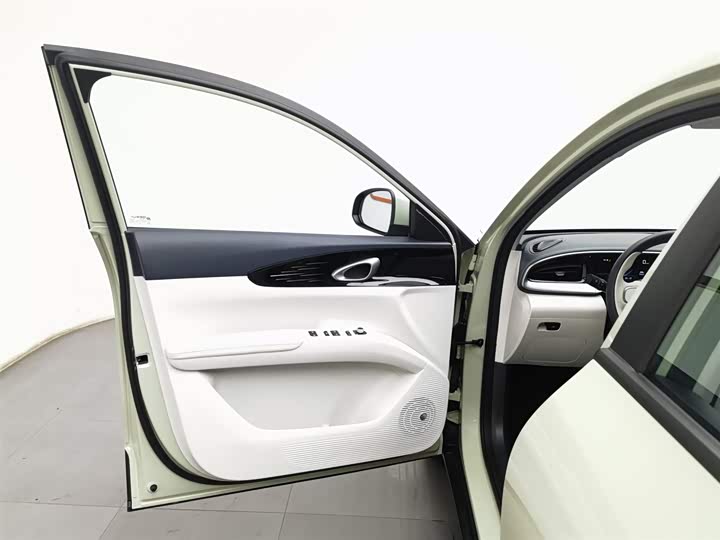 Фото 8 - Geely Galaxy Geome