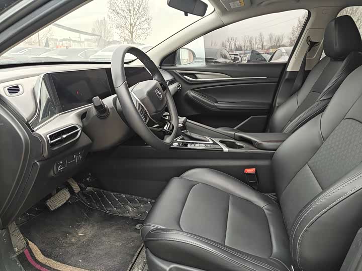 Фото 7 - Changan Eado Plus