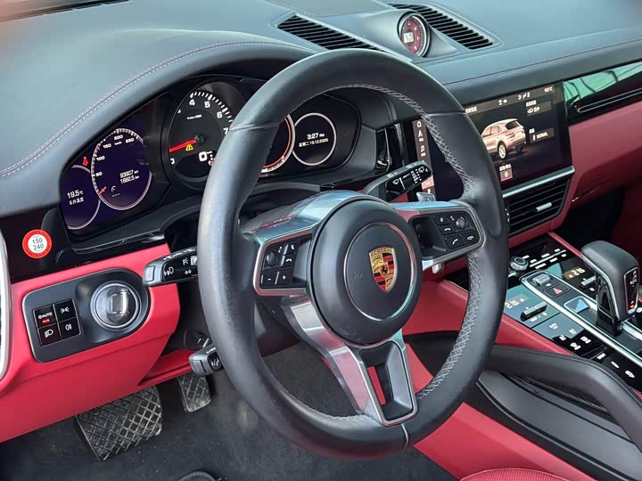 Фото 7 - Porsche Cayenne