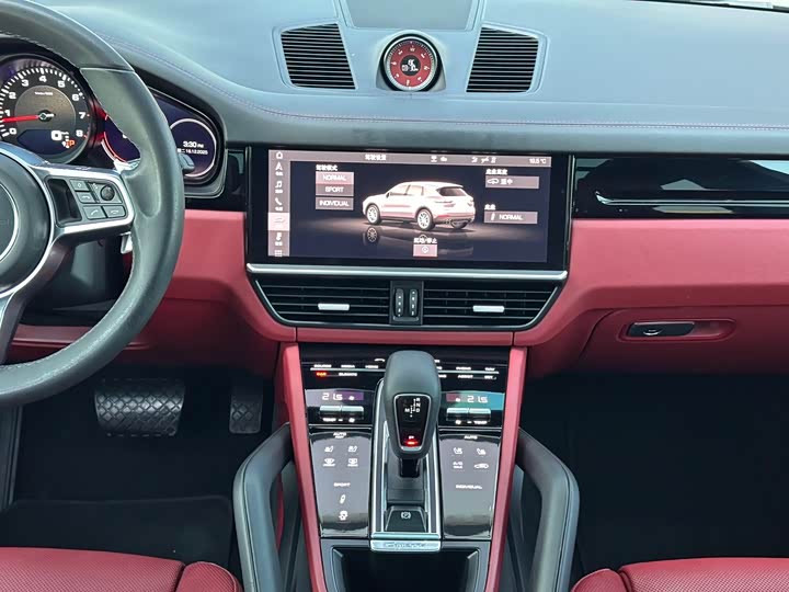 Фото 9 - Porsche Cayenne