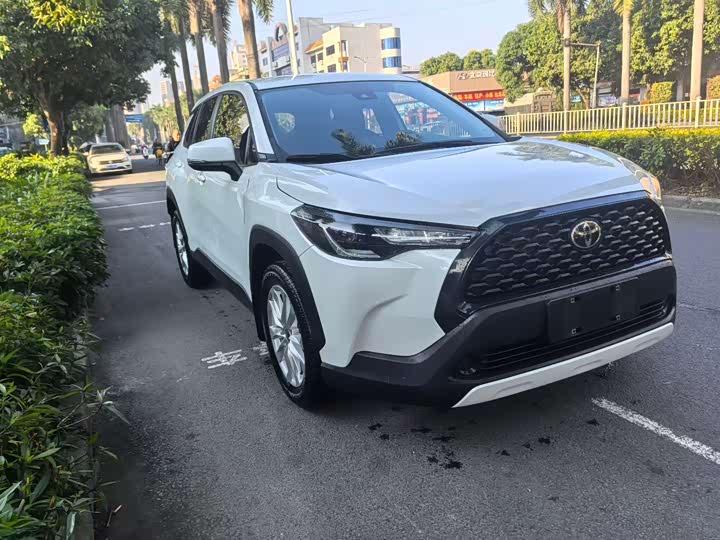 Фото 2 - Toyota Corolla Cross