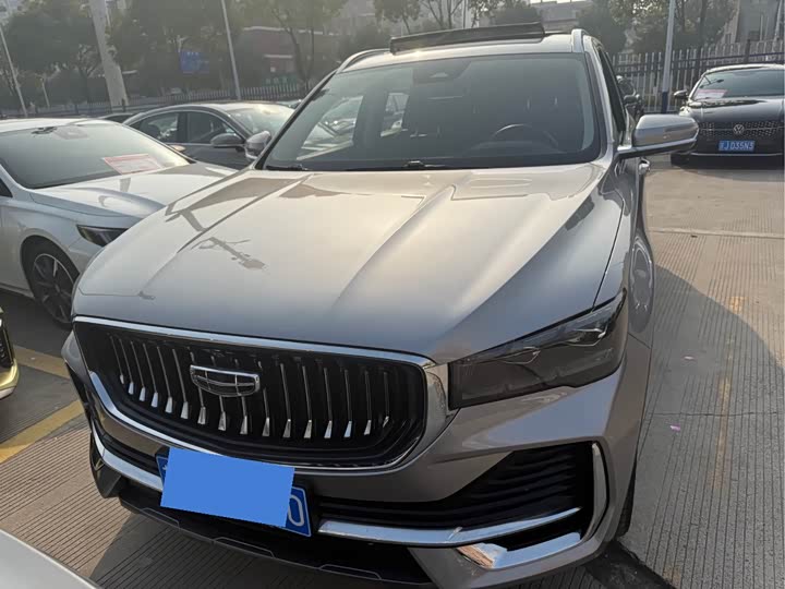 Фото 2 - Geely Monjaro