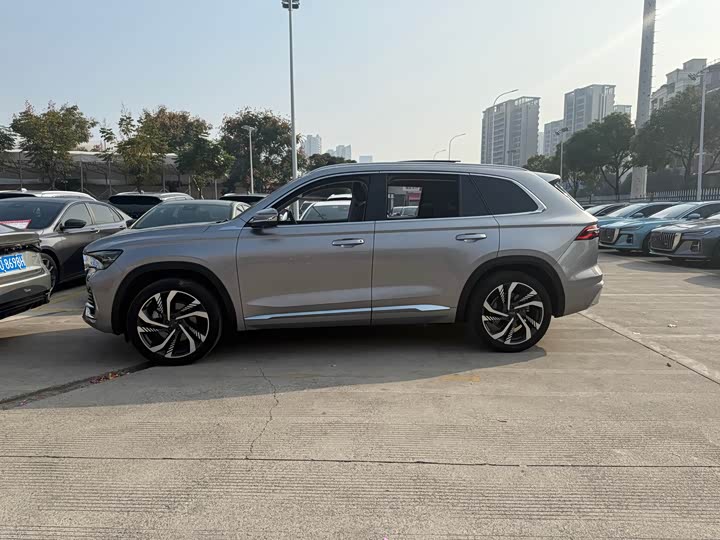 Фото 4 - Geely Monjaro