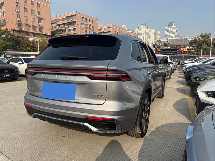 Фото 7 - Geely Monjaro