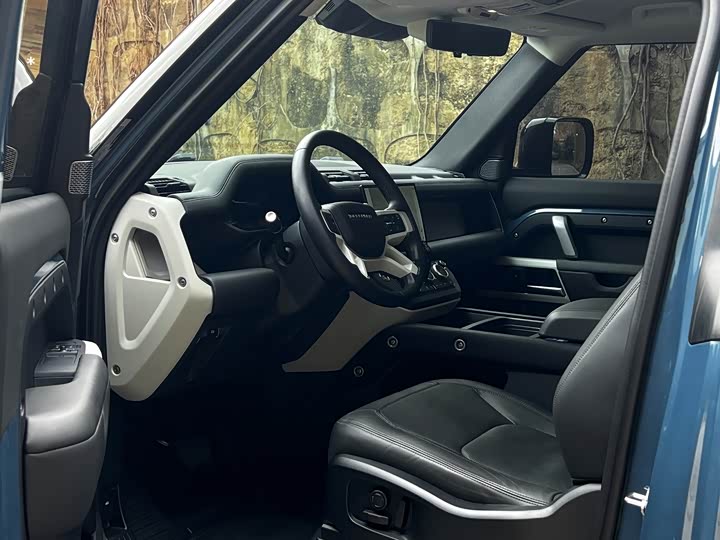 Фото 4 - Land Rover Defender