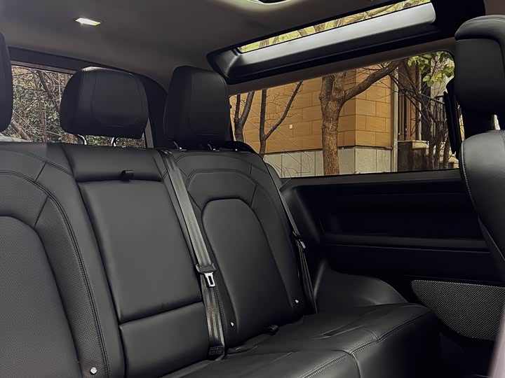 Фото 6 - Land Rover Defender