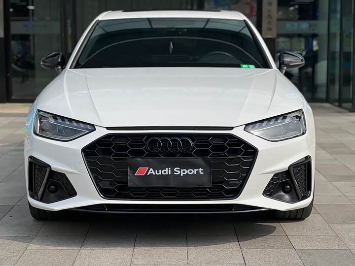 Фото 2 - Audi A4L