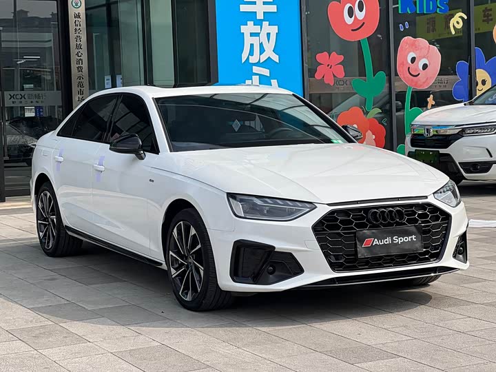 Фото 3 - Audi A4L