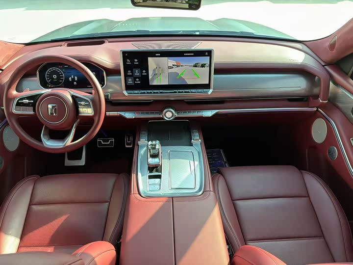 Фото 6 - Tank 700 Hybrid