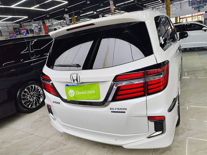 Фото 6 - Honda Elysion