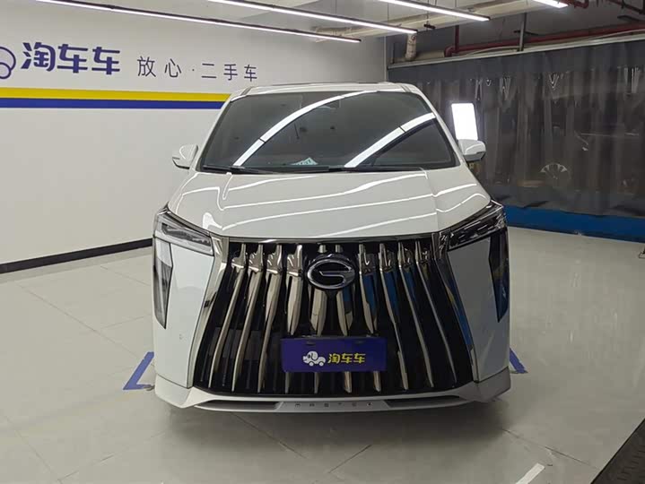 Фото 2 - GAC Trumpchi M8