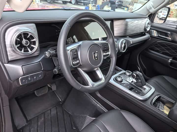 Фото 7 - Tank 300