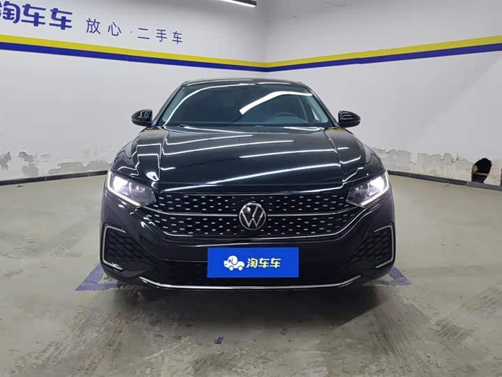 Фото 2 - Volkswagen Passat