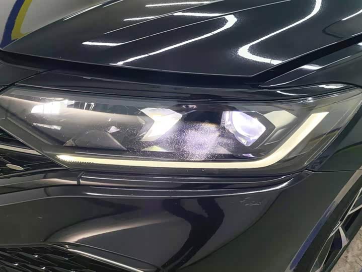 Фото 5 - Volkswagen Passat