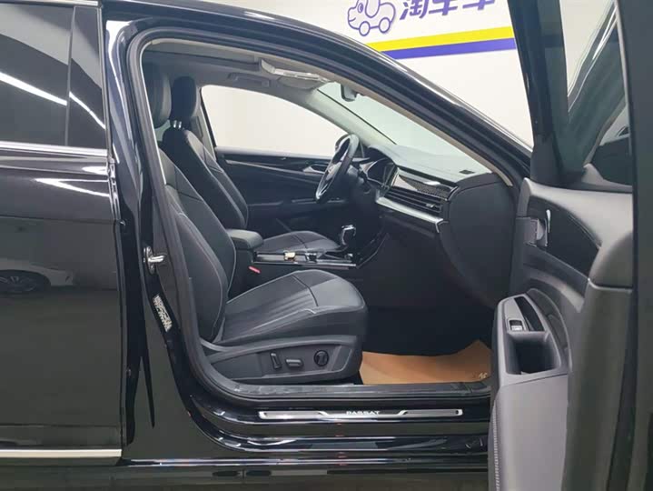 Фото 8 - Volkswagen Passat