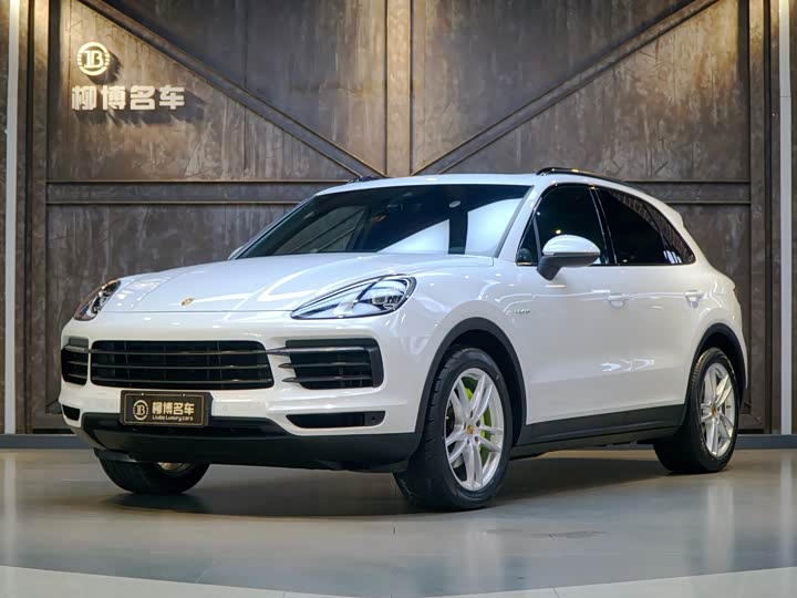 Фото 1 - Porsche Cayenne Hybrid