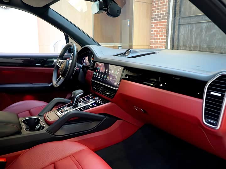 Фото 2 - Porsche Cayenne Hybrid