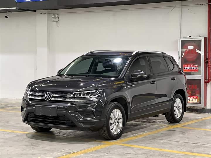 Фото 1 - Volkswagen Tharu