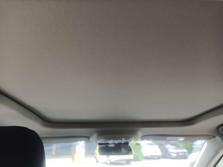 Фото 7 - Bestune B70