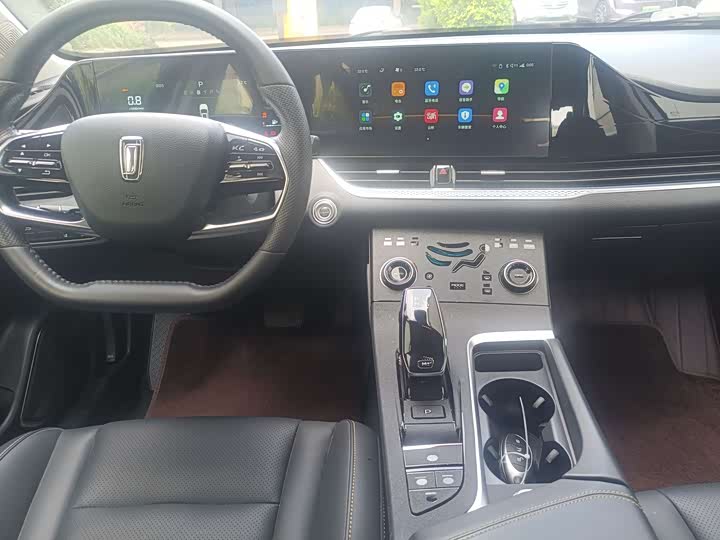 Фото 8 - Bestune B70