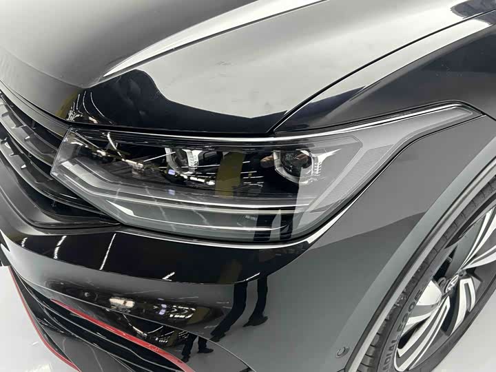 Фото 4 - Volkswagen Tiguan X