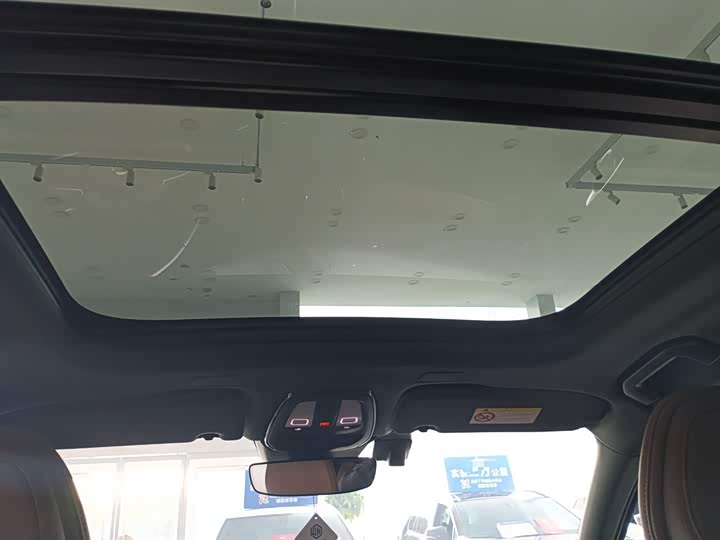 Фото 8 - Volvo XC60