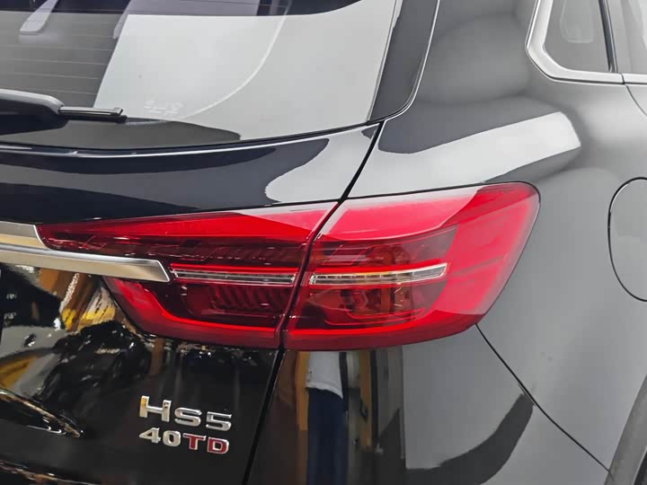 Фото 8 - Hongqi HS5