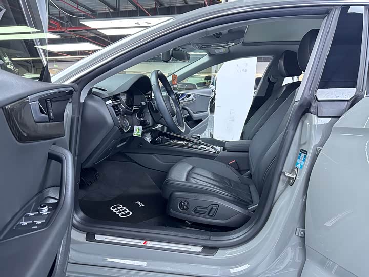 Фото 4 - Audi A5