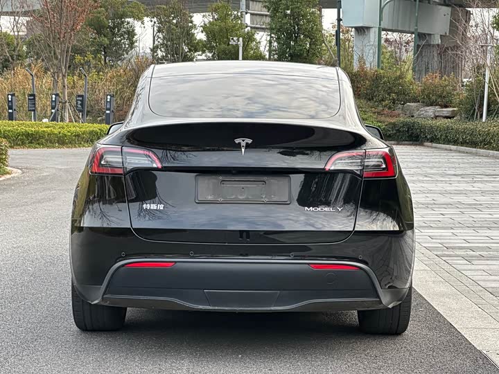 Фото 5 - Tesla Model Y