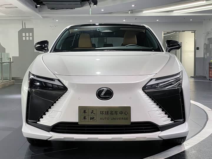 Фото 2 - Lexus RZ
