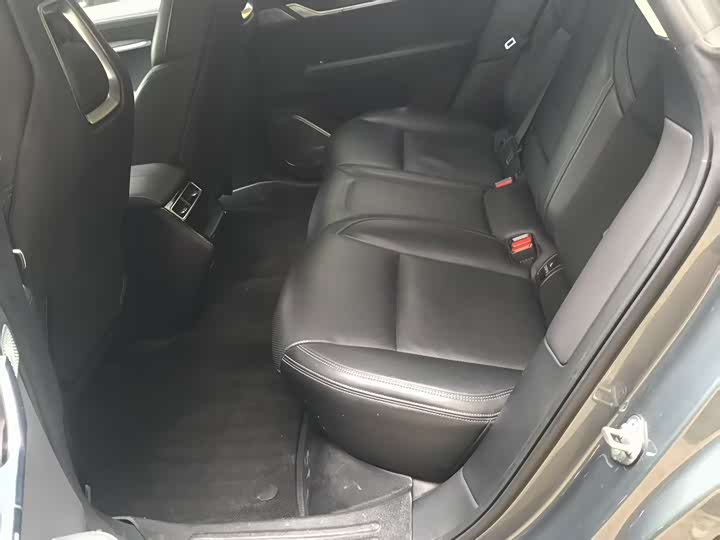 Фото 8 - Zeekr 001