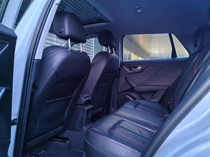 Фото 7 - Audi Q2L