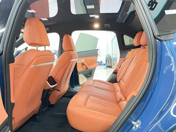 Фото 8 - Nio Onvo L60