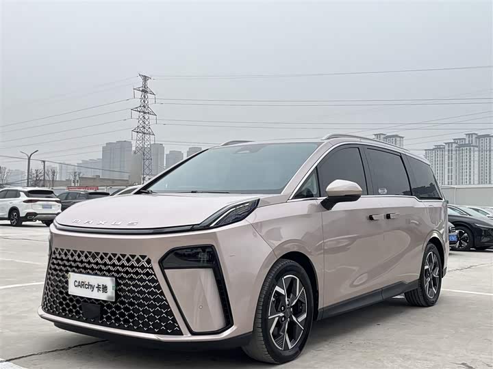 Фото 1 - Maxus G70