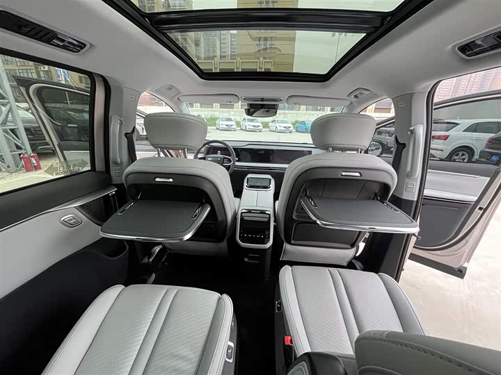 Фото 4 - Maxus G70