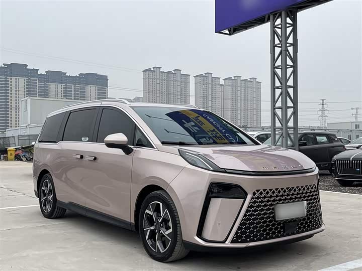 Фото 7 - Maxus G70