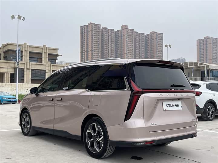 Фото 8 - Maxus G70