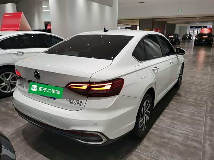 Фото 7 - Volkswagen Lavida